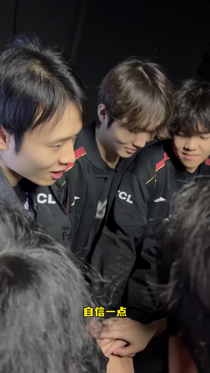 包含EDG轻取BLG，JackeyLove开启传奇时刻强强对话入围赛，留下经典瞬间的词条