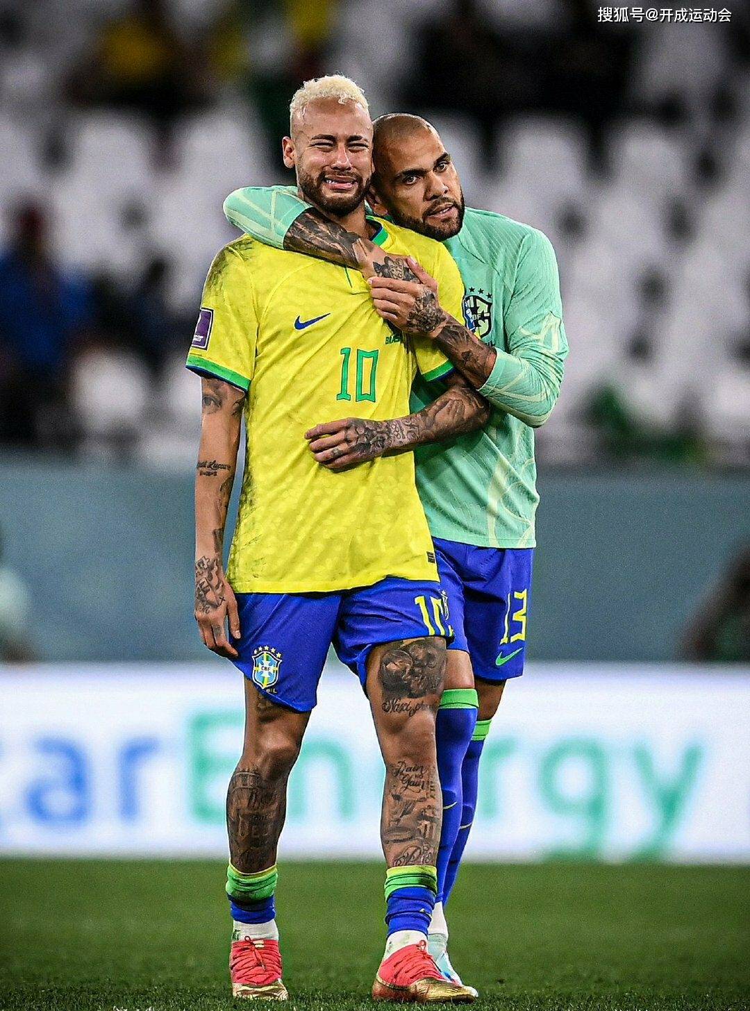 包含塞维利亚横扫摩洛哥，内马尔关键制胜的词条