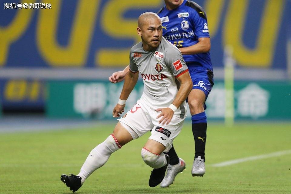 名古屋鲸八实现逆袭，成功晋级亚冠淘汰赛的简单介绍