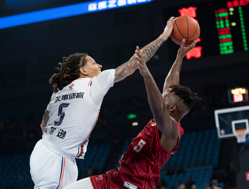 上海队遭遇广东队逆转,遗憾失利 上海队遭遇广东队逆转,遗憾失利