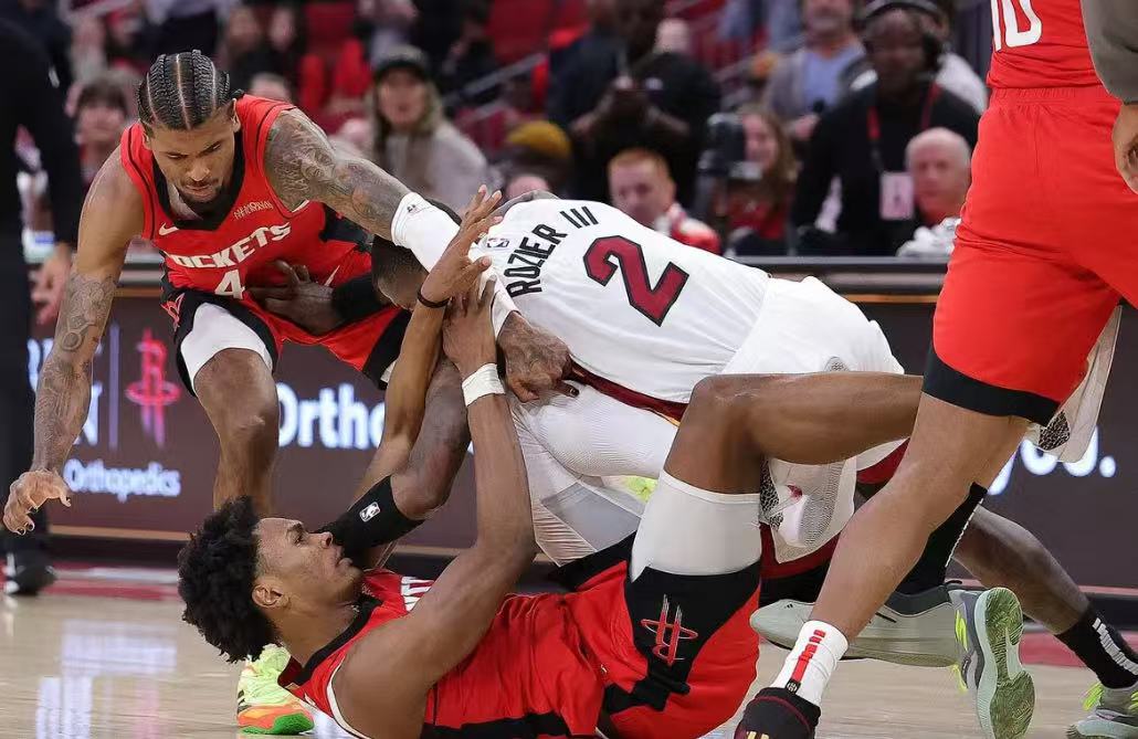 开云平台-热火队客场逆转奇才队，取得两连胜