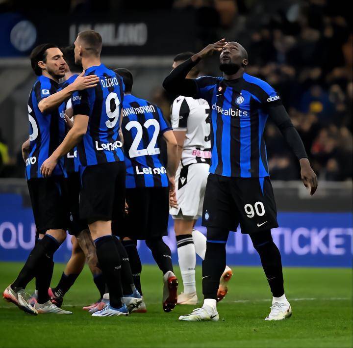 包含葡萄牙胜突尼斯，领跑小组积分榜的词条