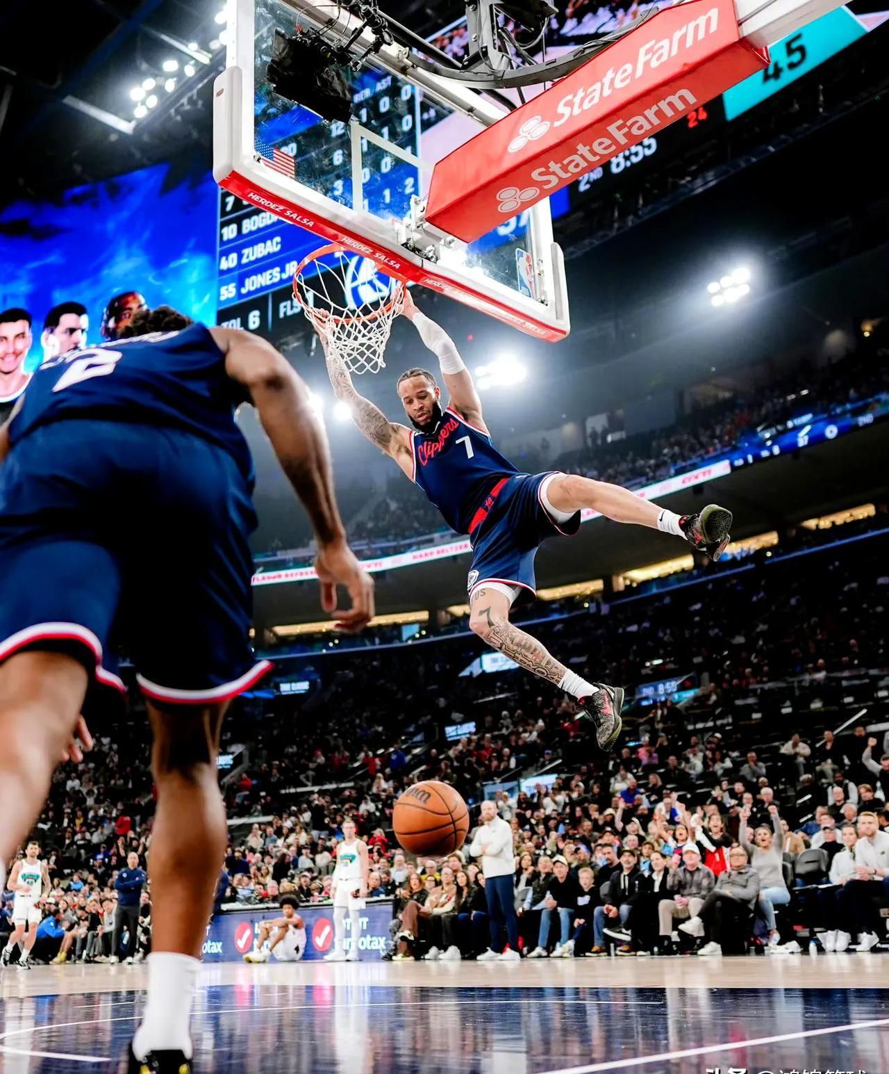 包含快船队主场大胜,赢得球迷认可的词条 包含快船队主场大胜,赢得球迷认可的词条