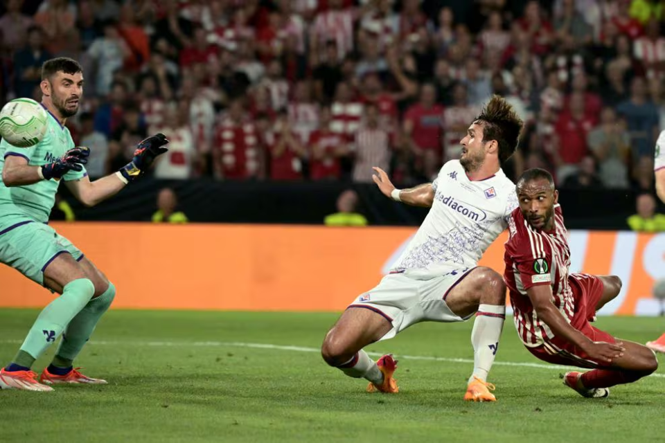 开云下载-遭遇阿贾克斯绝杀，输球无缘的简单介绍