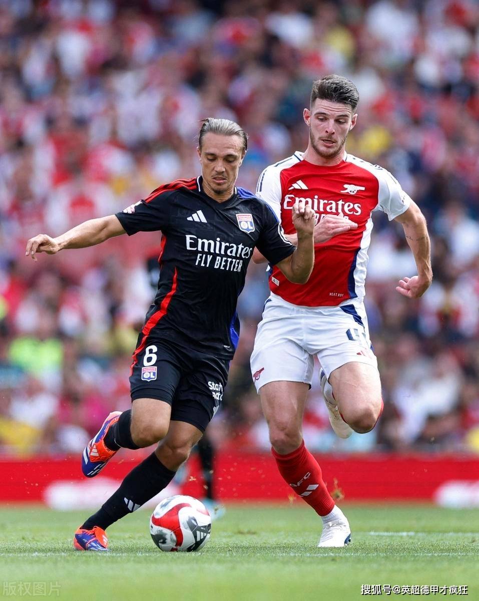关于阿森纳前锋犀利进球，助球队轻松获胜的信息