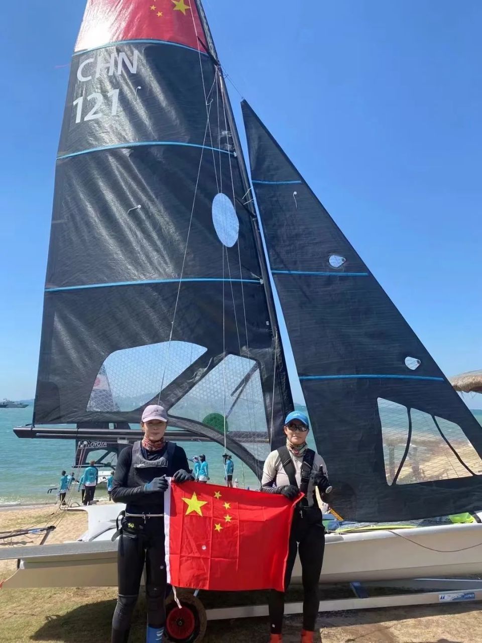 关于南斯拉夫帆船队勇夺金牌，夺冠引领潮流的信息