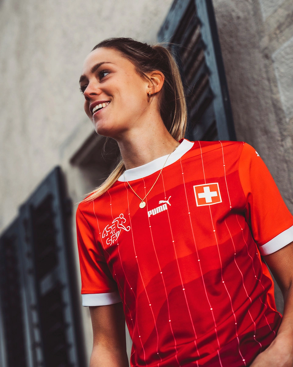 瑞士女足队期盼胜利到来