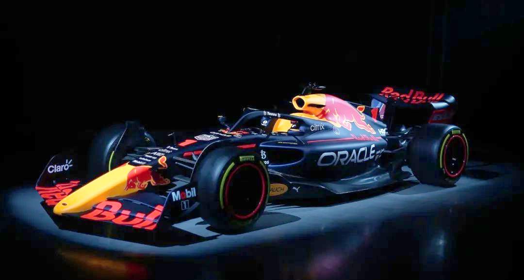 哈斯车队完胜迈凯伦，拉塞尔惊艳四座的简单介绍