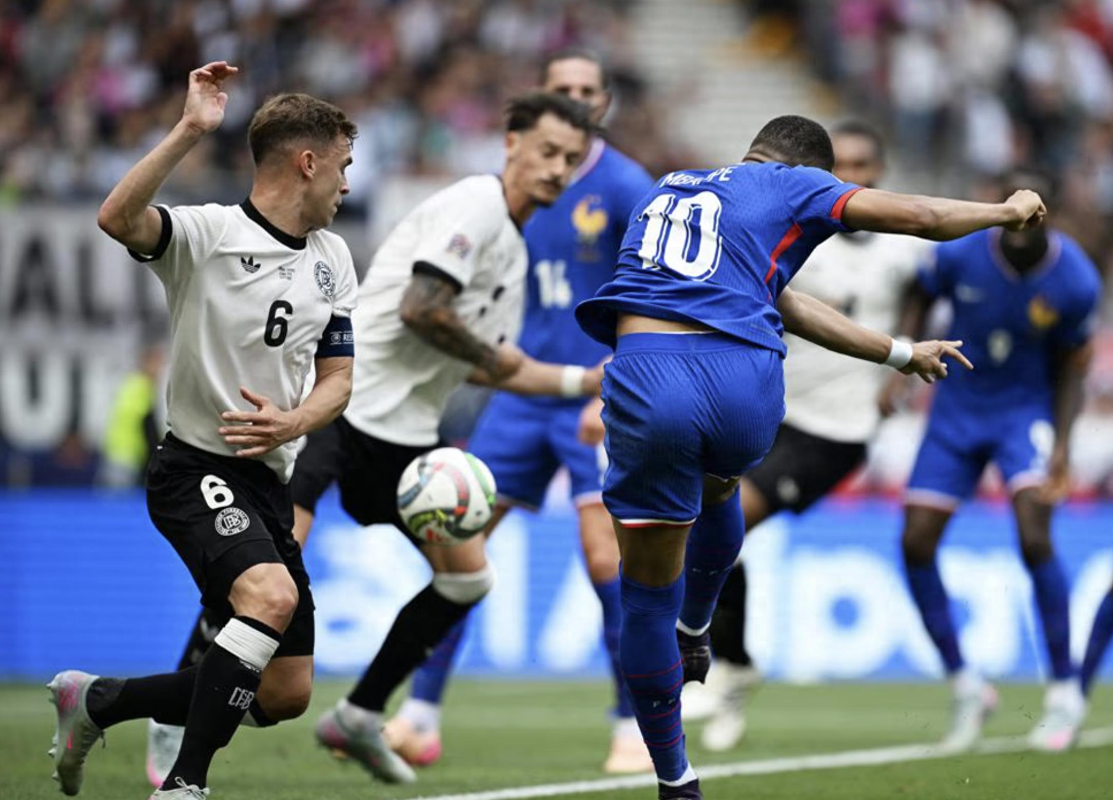 切尔西鏖战法国,萨拉赫统治全场 切尔西鏖战法国,萨拉赫统治全场