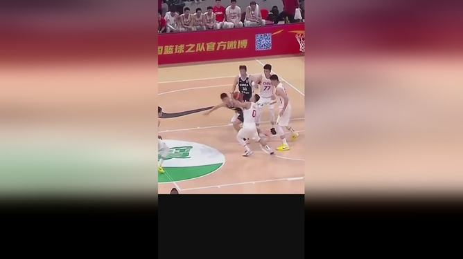 山东队逆转上海队，高诗岩关键制胜的简单介绍