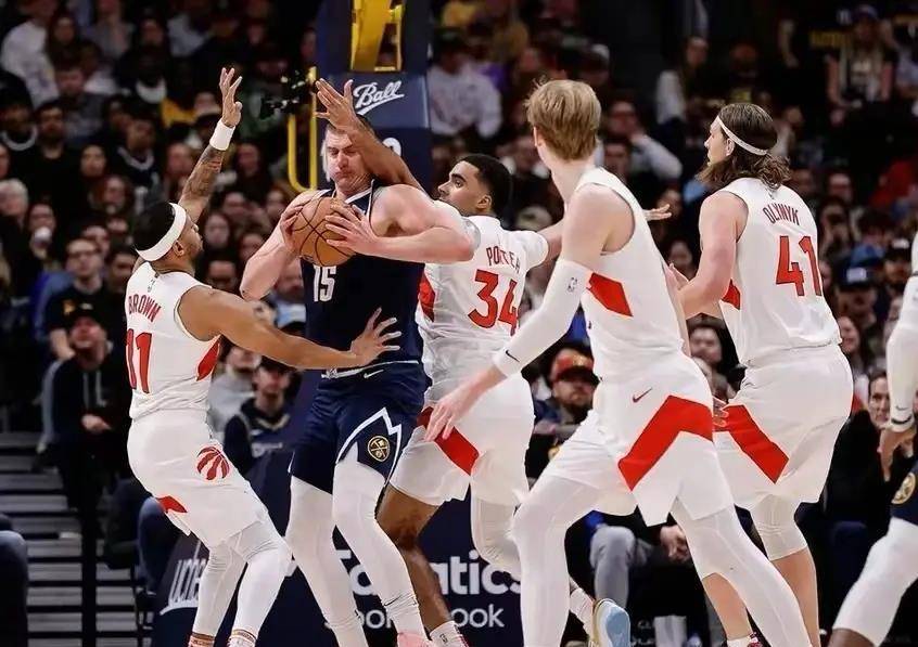 深圳队碾压猛龙，东契奇带队取胜