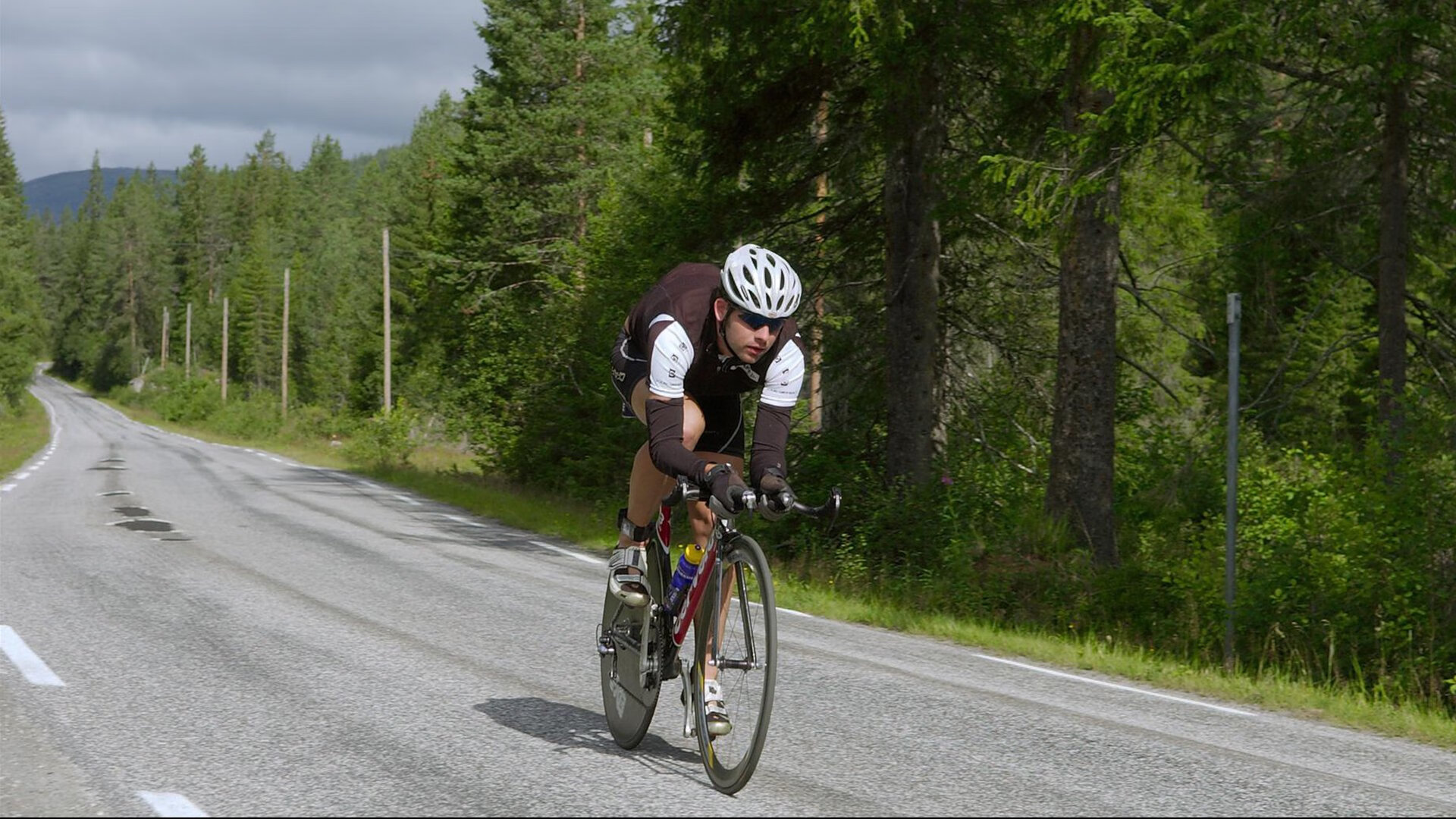 恩佐导演逆转奇迹，爱尔兰球队如何掀翻莱比锡红牛这艘德甲巨舰