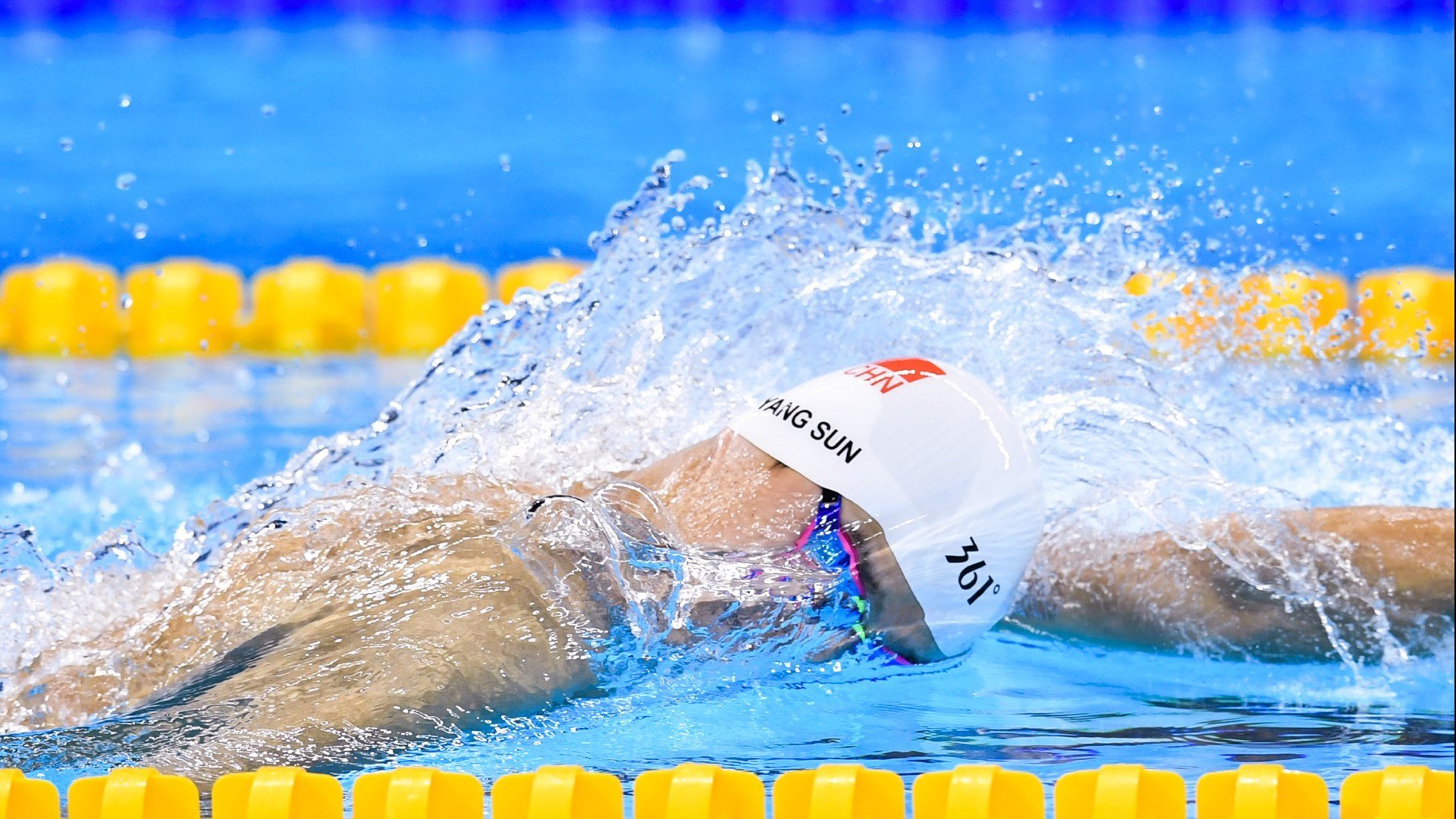 奥运周期关键战之夜，拉文状态火热点燃胜利希望