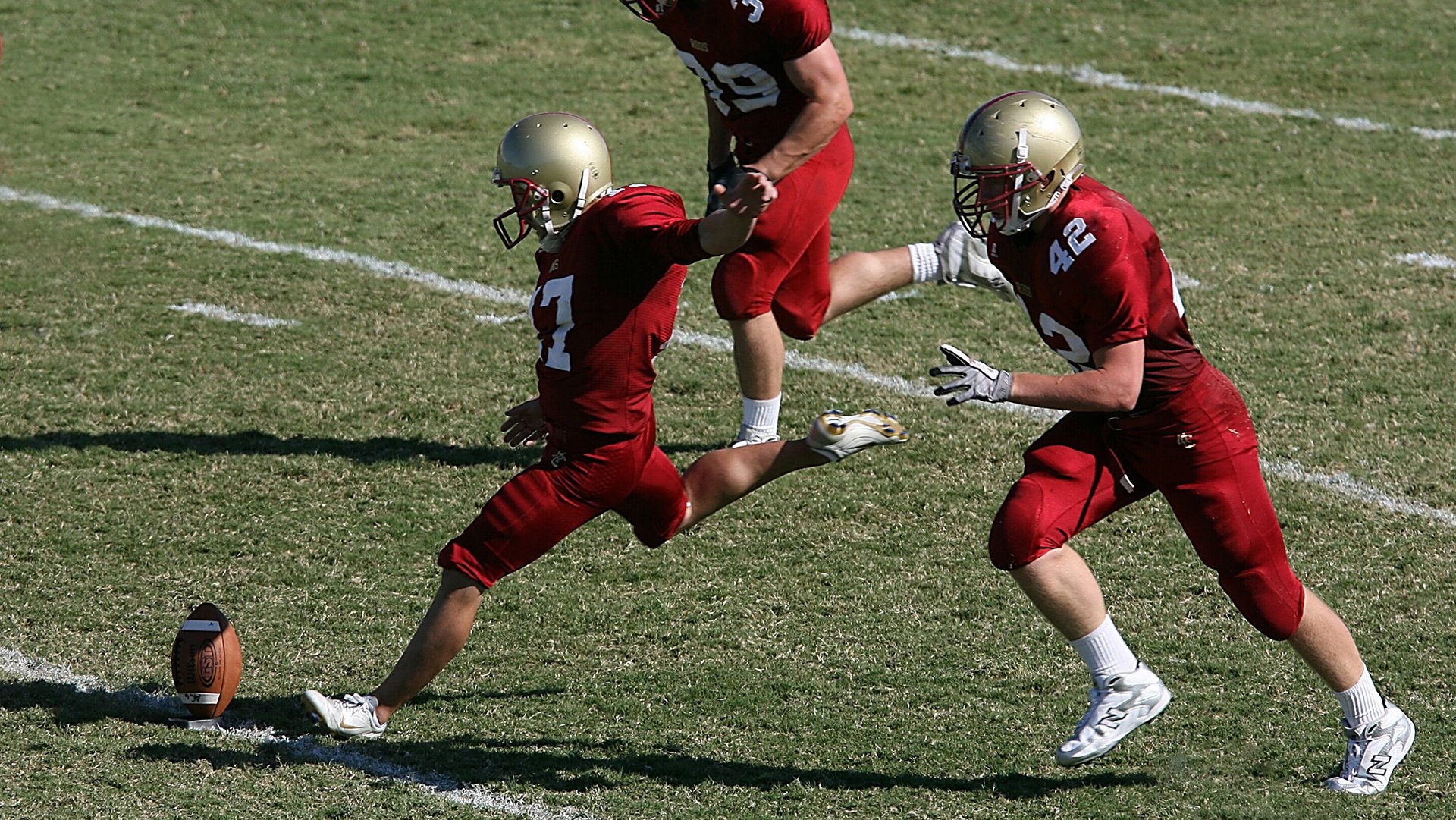 北欧风暴席卷安达卢西亚，姆巴佩关键一击，丹麦完成对塞维利亚的战术横扫